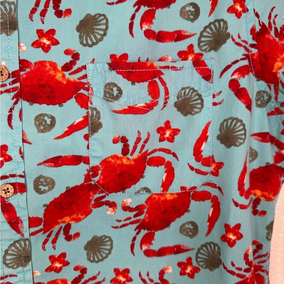 Ditch Plains Blue and Red Crab Print Button Down Shirt Size Large. - Picture 5 of 10